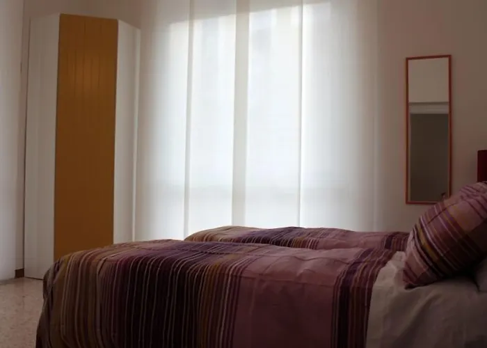 Pensión Parco Dei Canape *