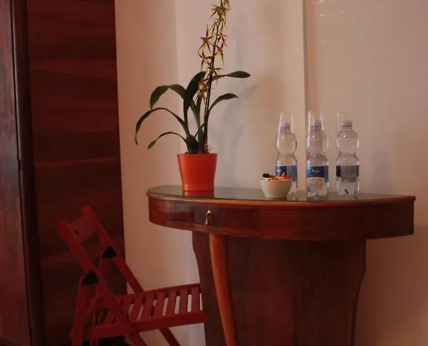 Pensión Parco Dei Canape